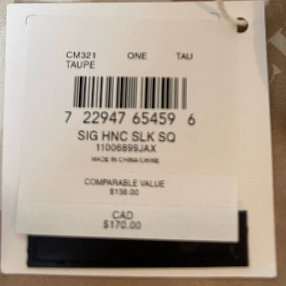 $99 COACH Sage Signatures Horse And Carriage Silk Square Scarf - Picture 6 of 7